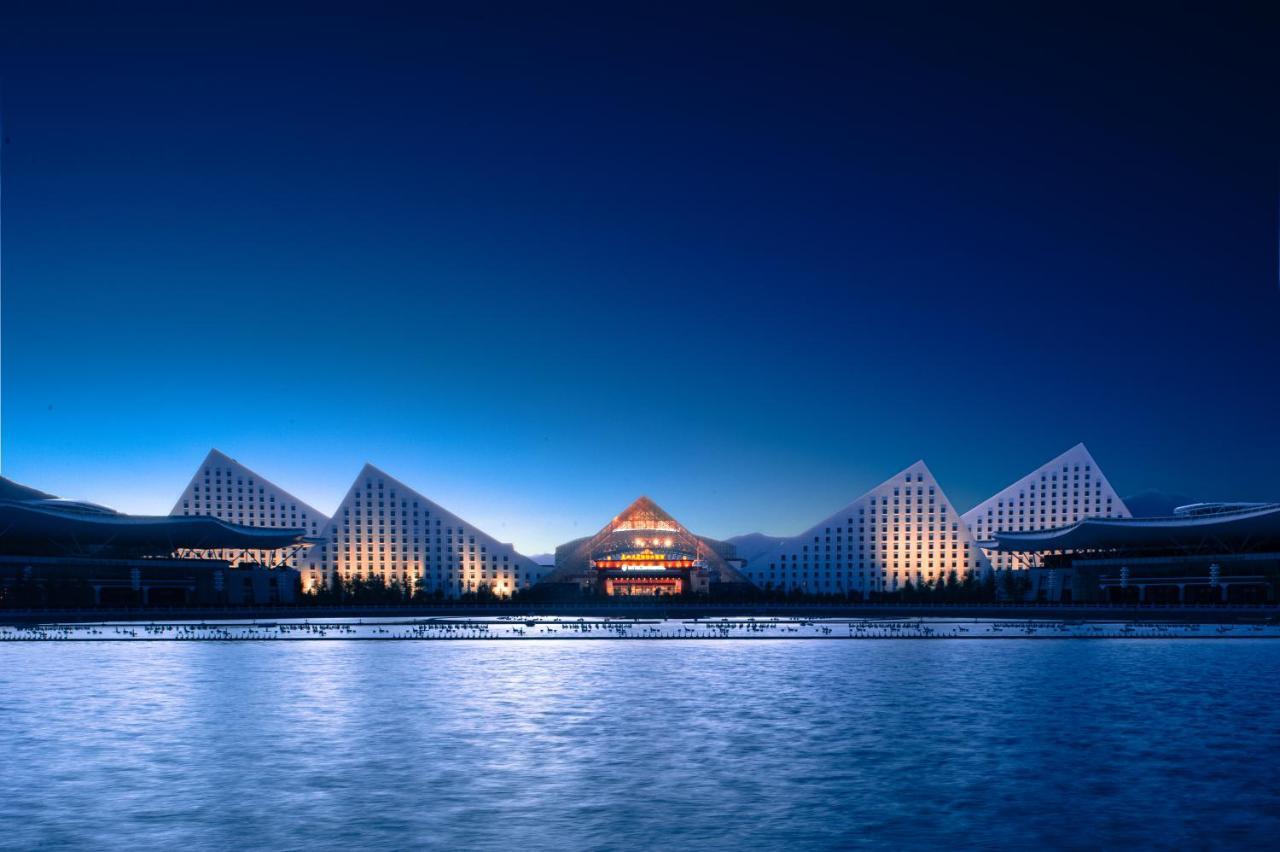 InterContinental Lhasa Paradise, an IHG Hotel Bagian luar foto